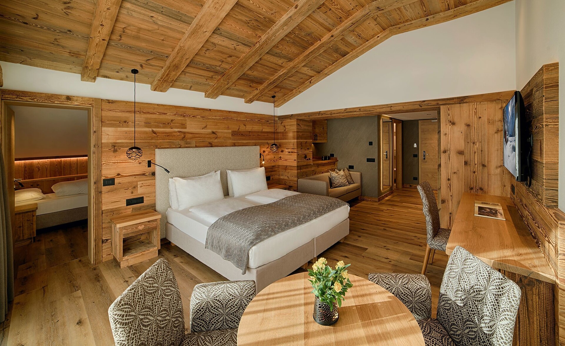 Deluxe Family Room