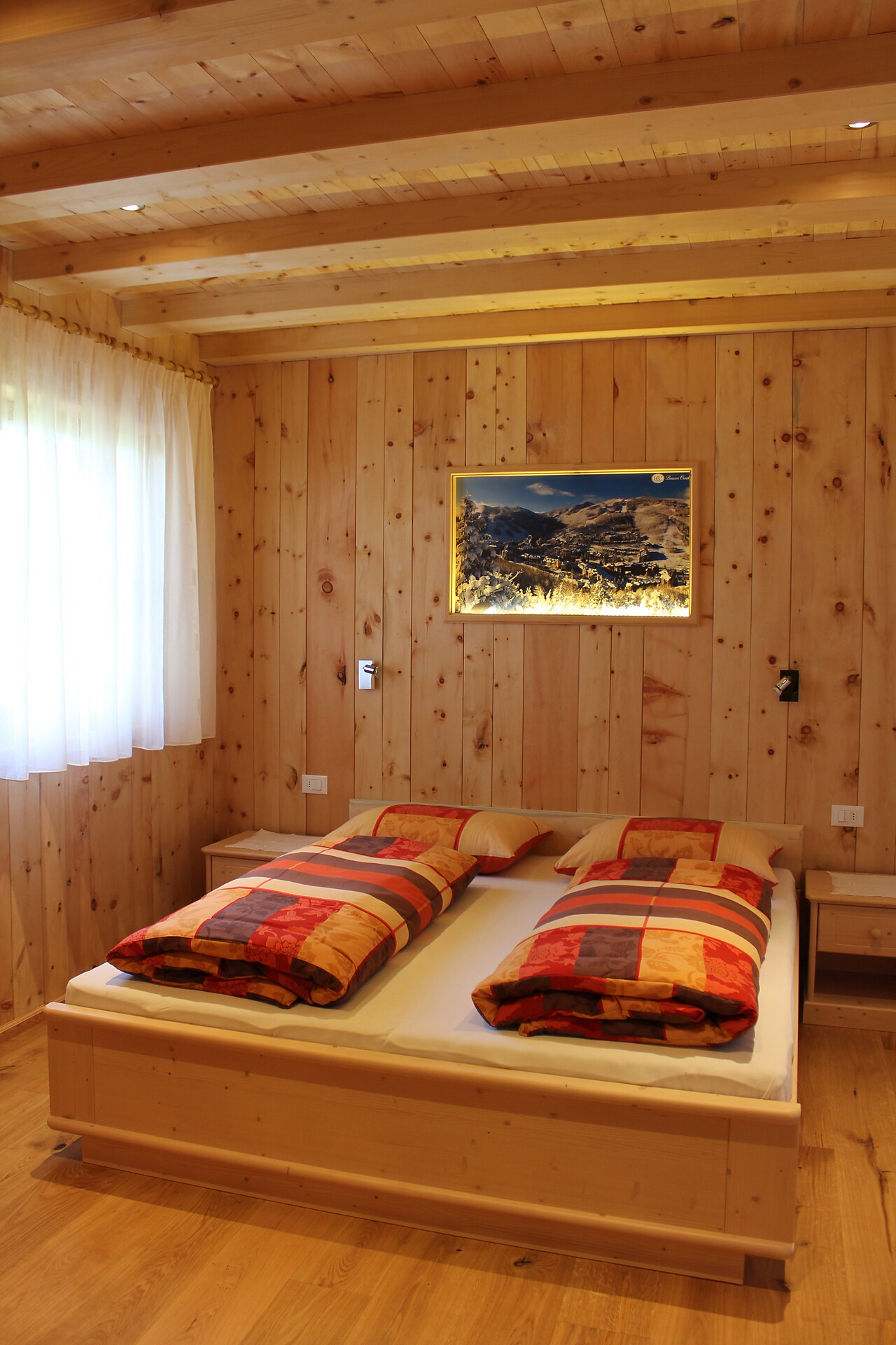 4-beds-room