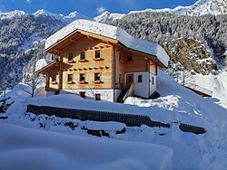 Holiday on a farm Gufler Hütte