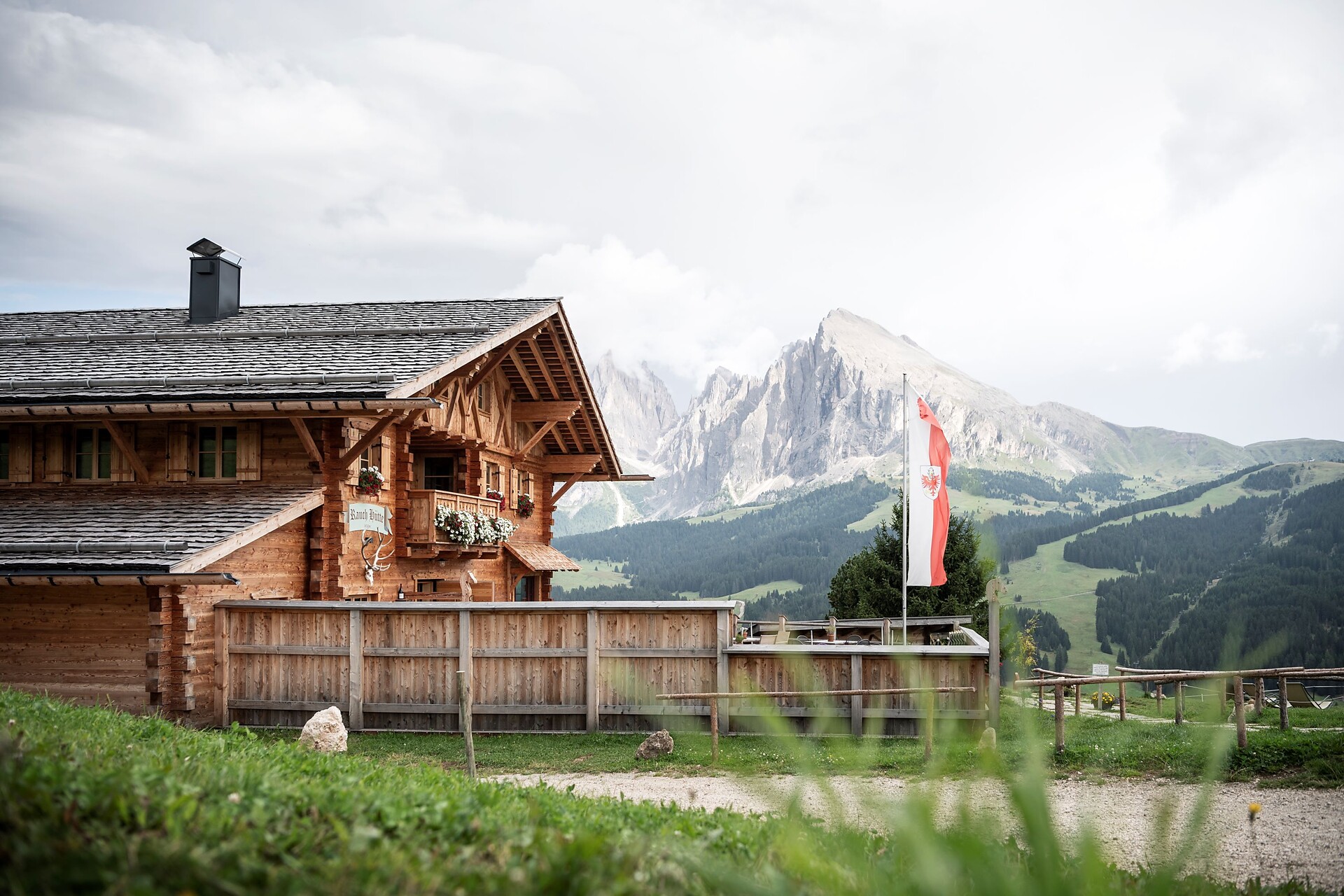 rauchh-tte-dolomiti-superski