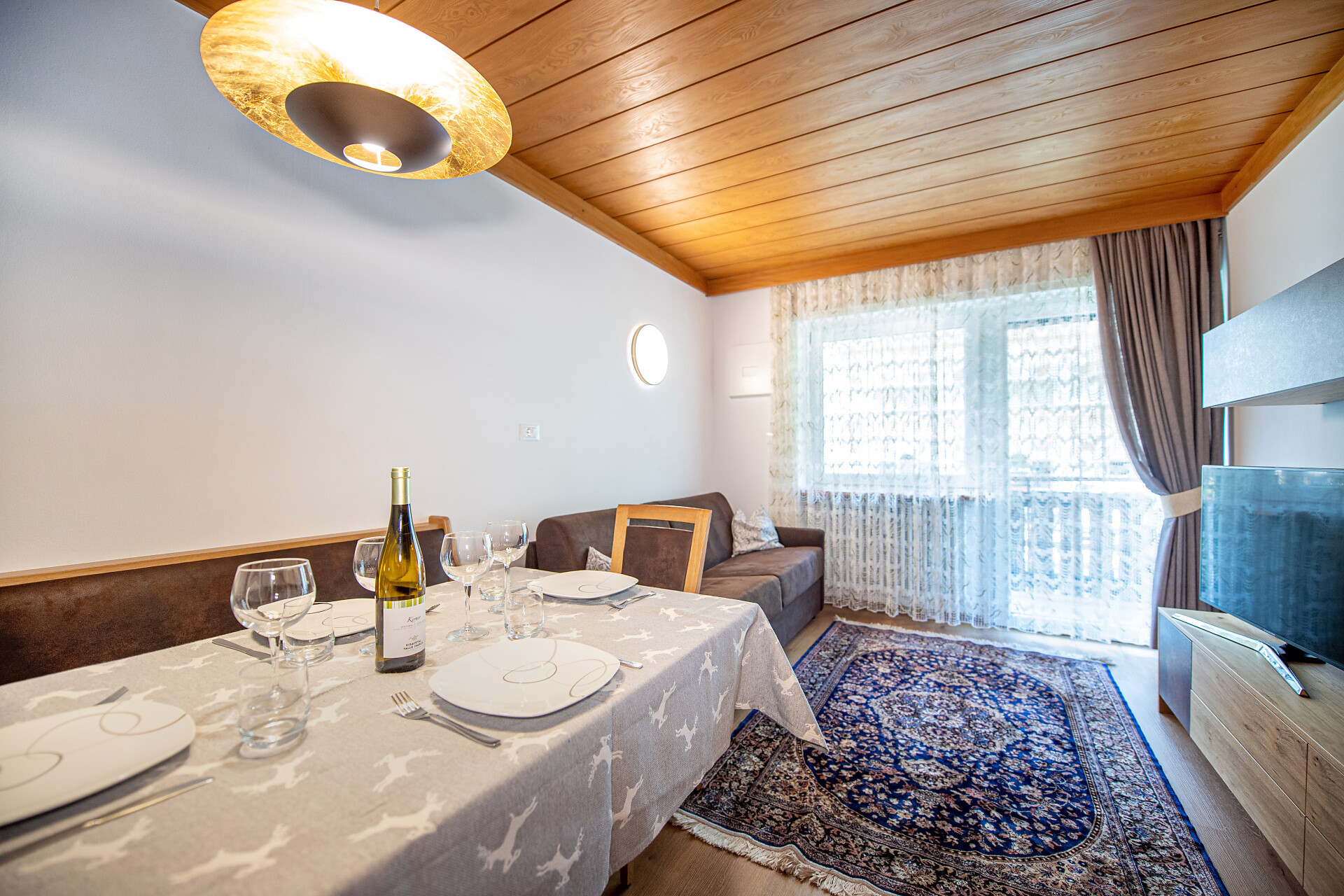 Appartamento con 2 camere da letto e balcone