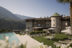 Hotel Zirmerhof