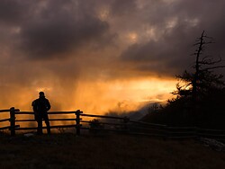 Sunrise hiking - Guided adventure hikes in the Stilfserjoch National Park