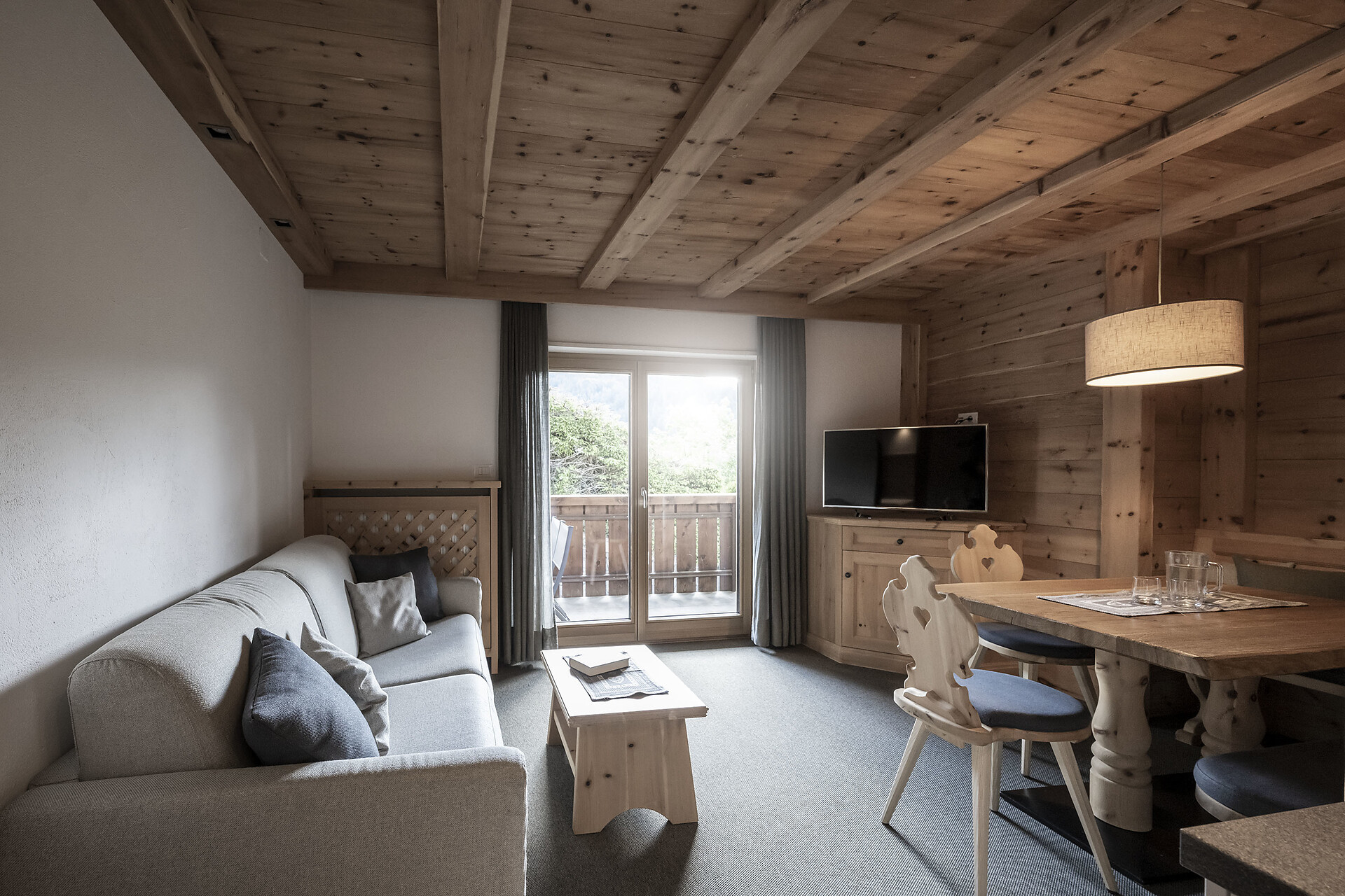 three rooms apartment with 1 bathroom