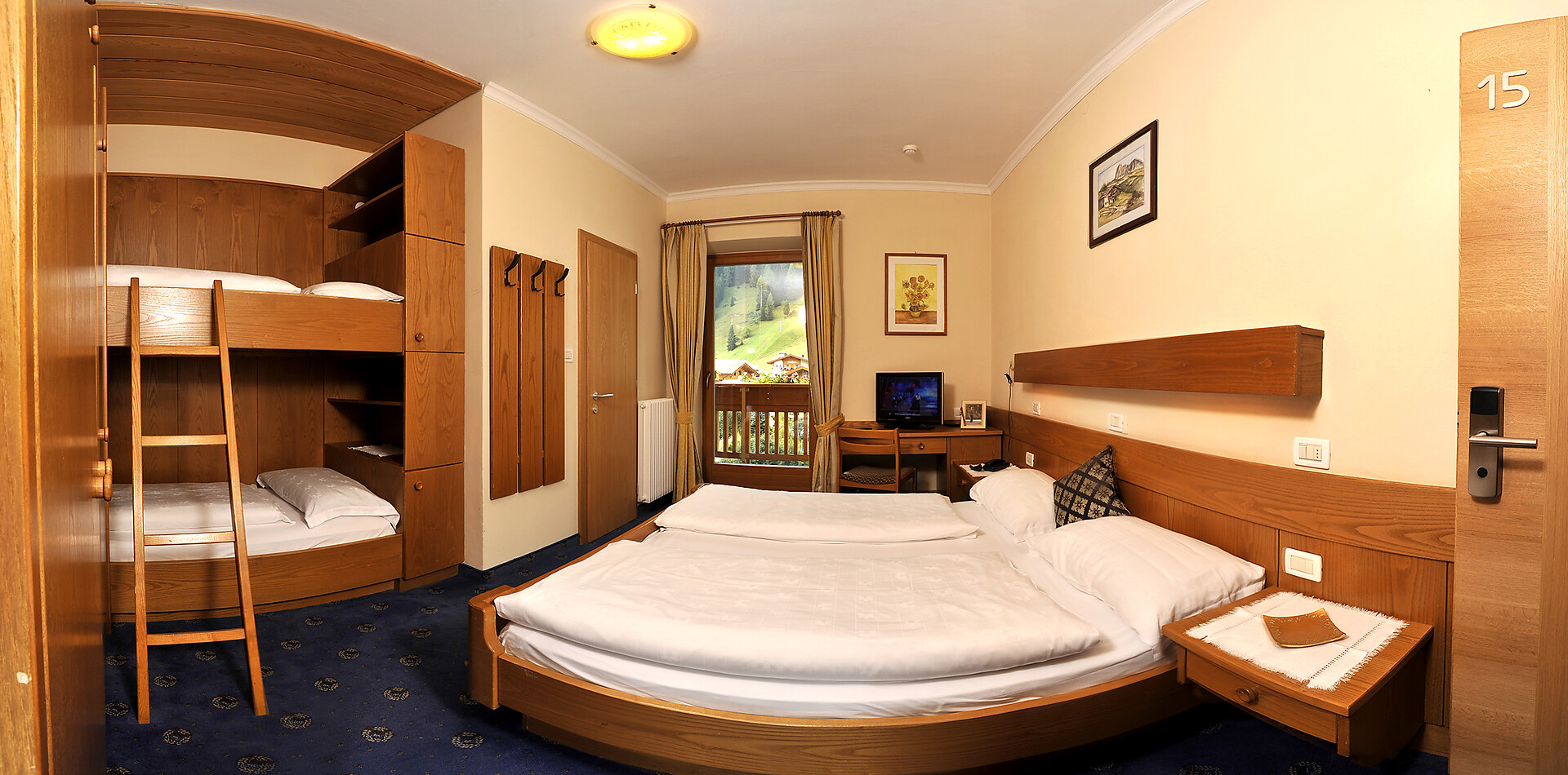 Double Room with bunk bed