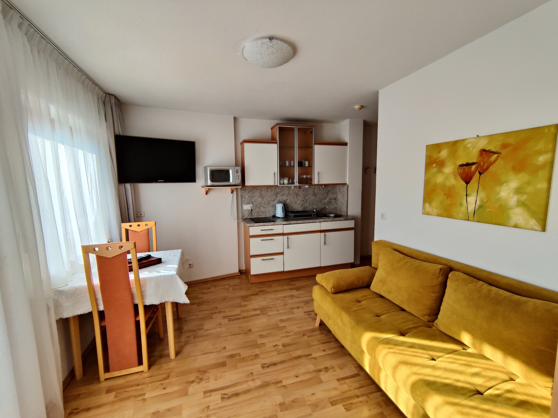 Suite 4 with one bedroom