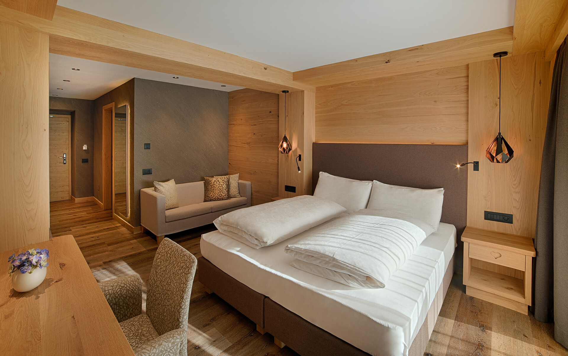 Small Deluxe Room