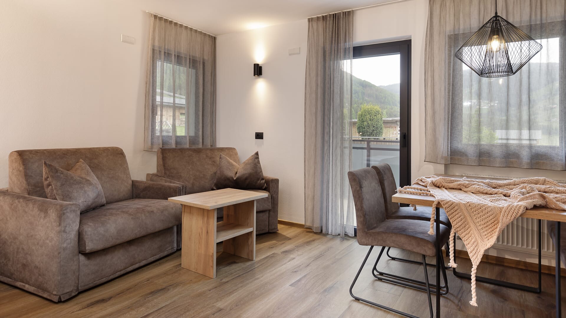Apartment Peak View