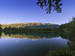 Meditative Morgenstimmung am Fischerteich in Prad