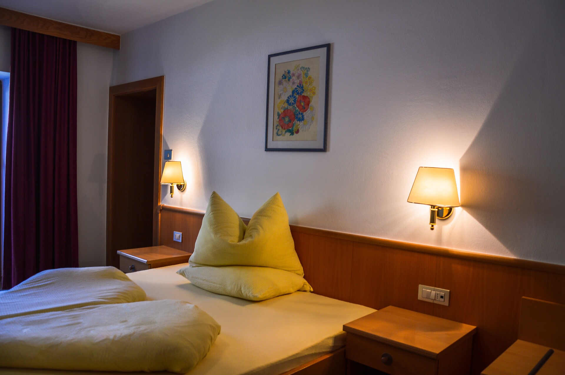 Double room connecting