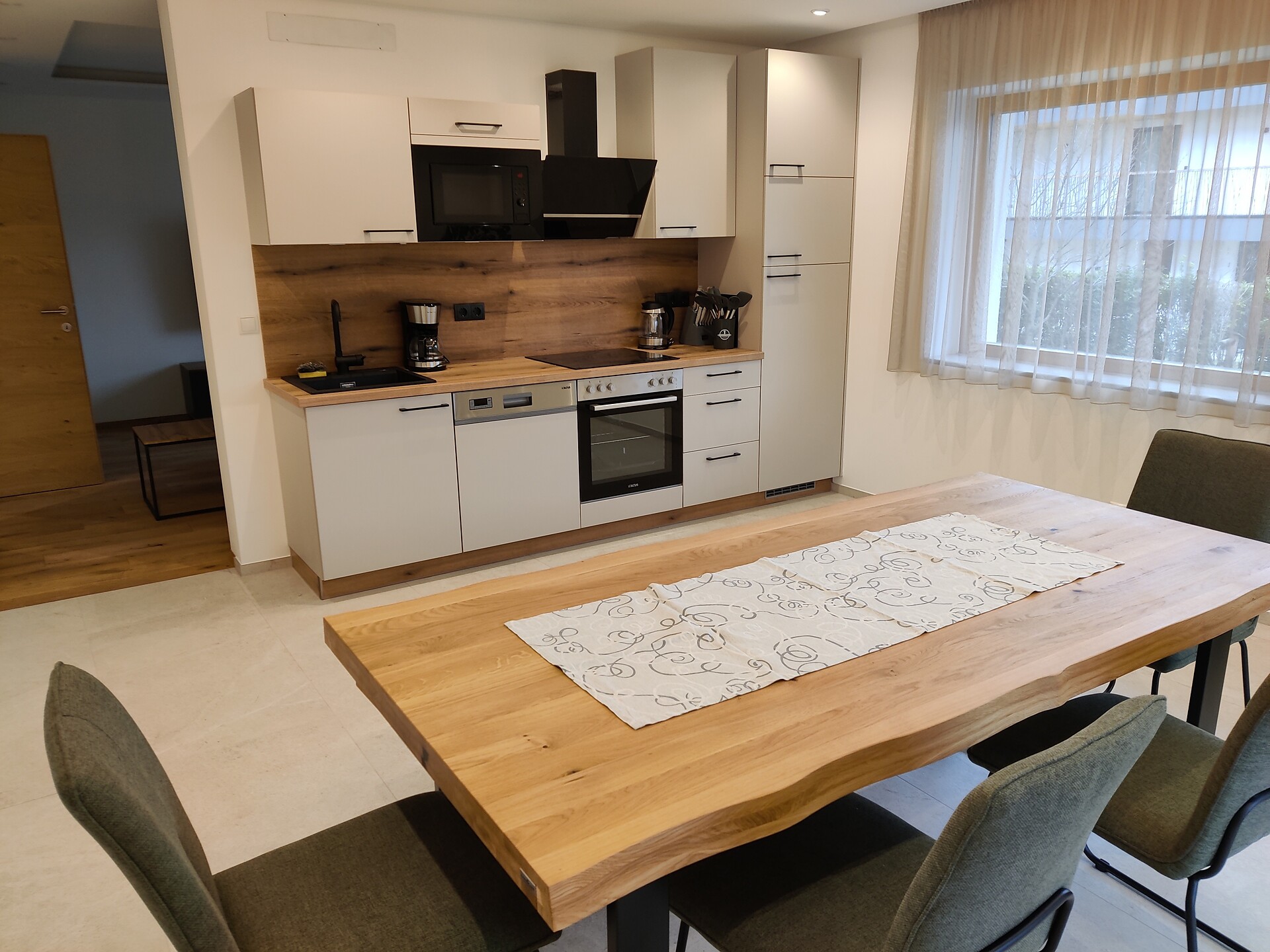 App. 2 with 110 m², 3 sleeping rooms, 3 bathrooms