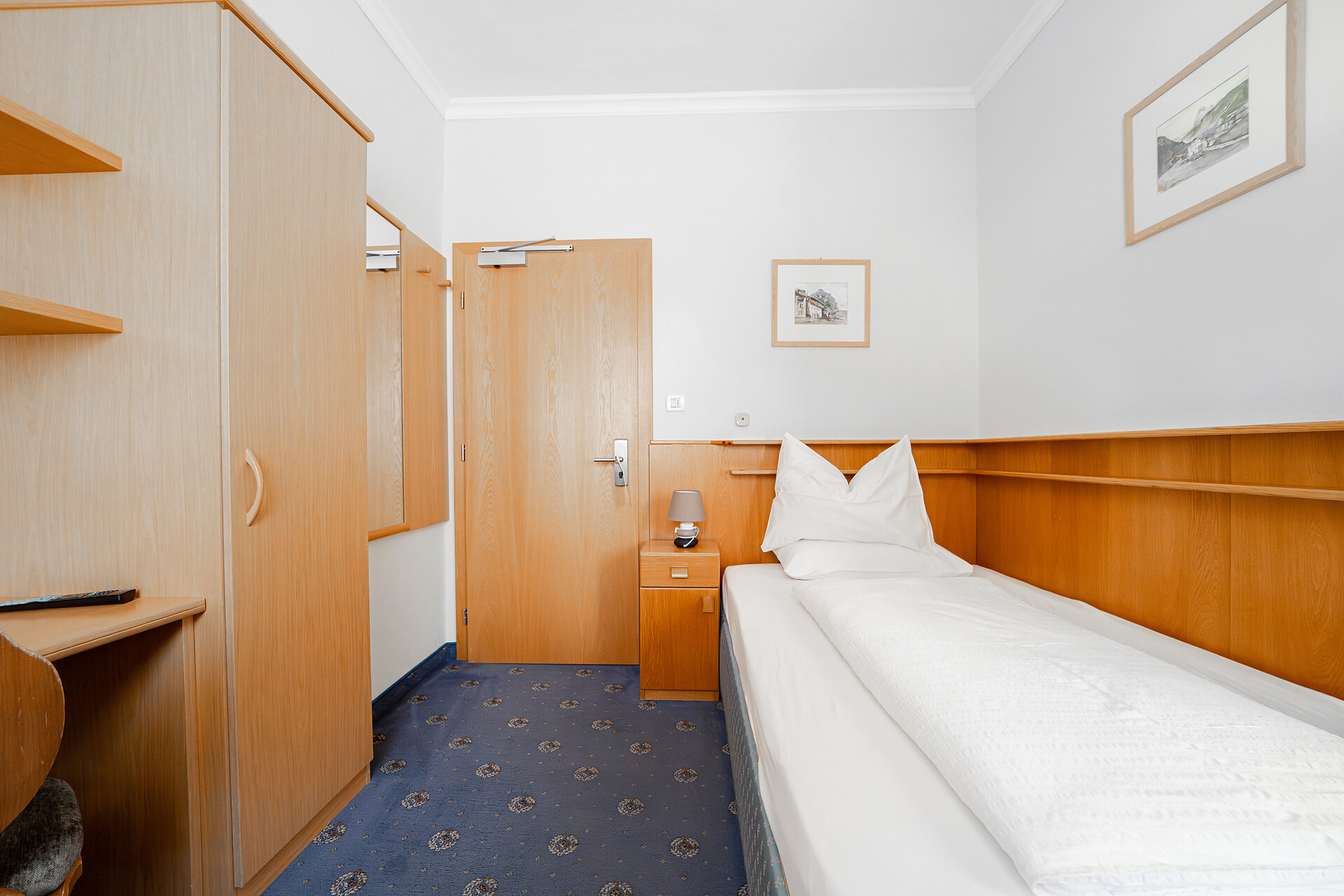 Single Room with french bed