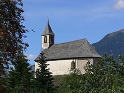 German language guided tour: the little St. Christina Chapel above Lichtenberg