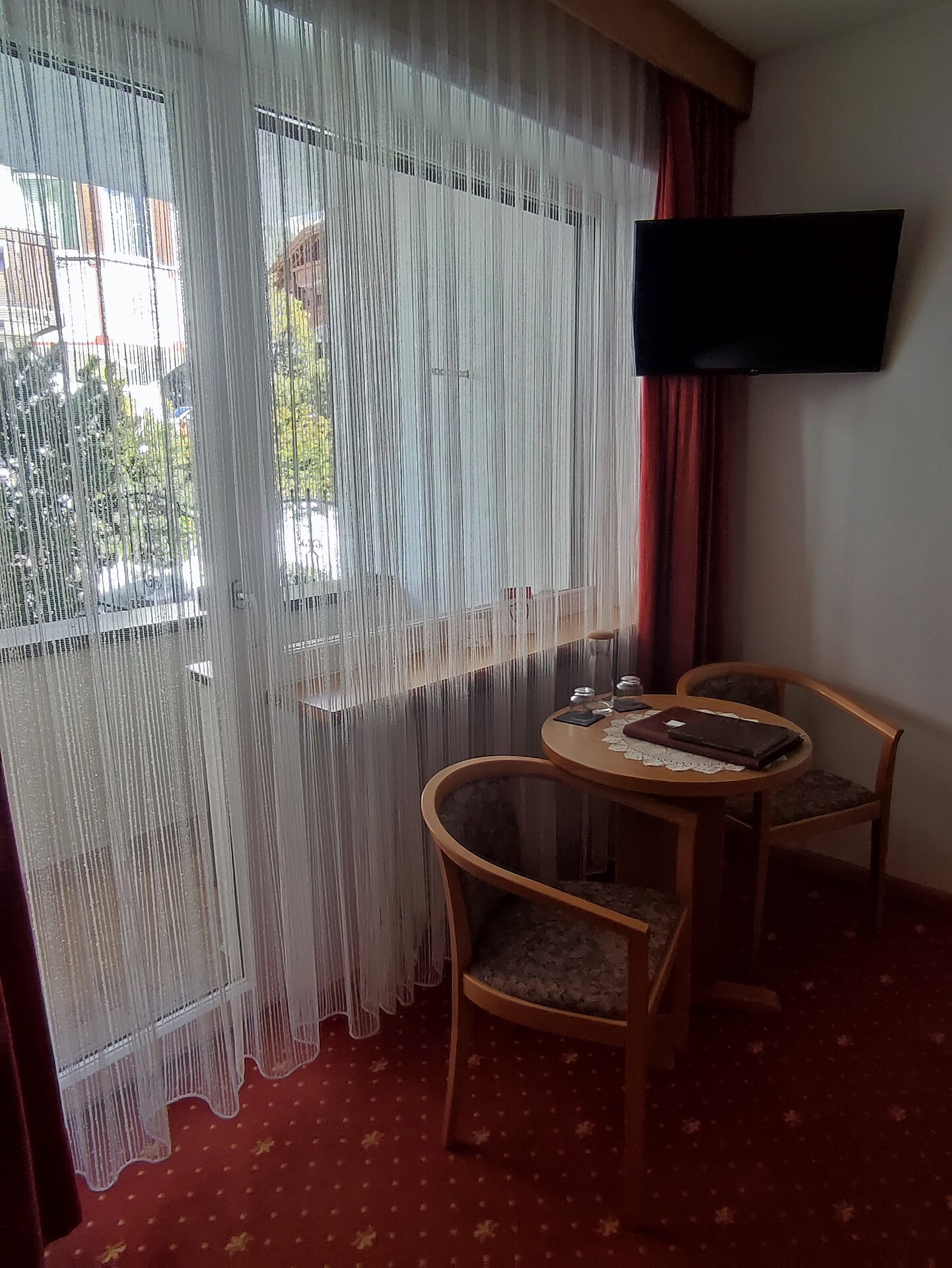 Comfort room small