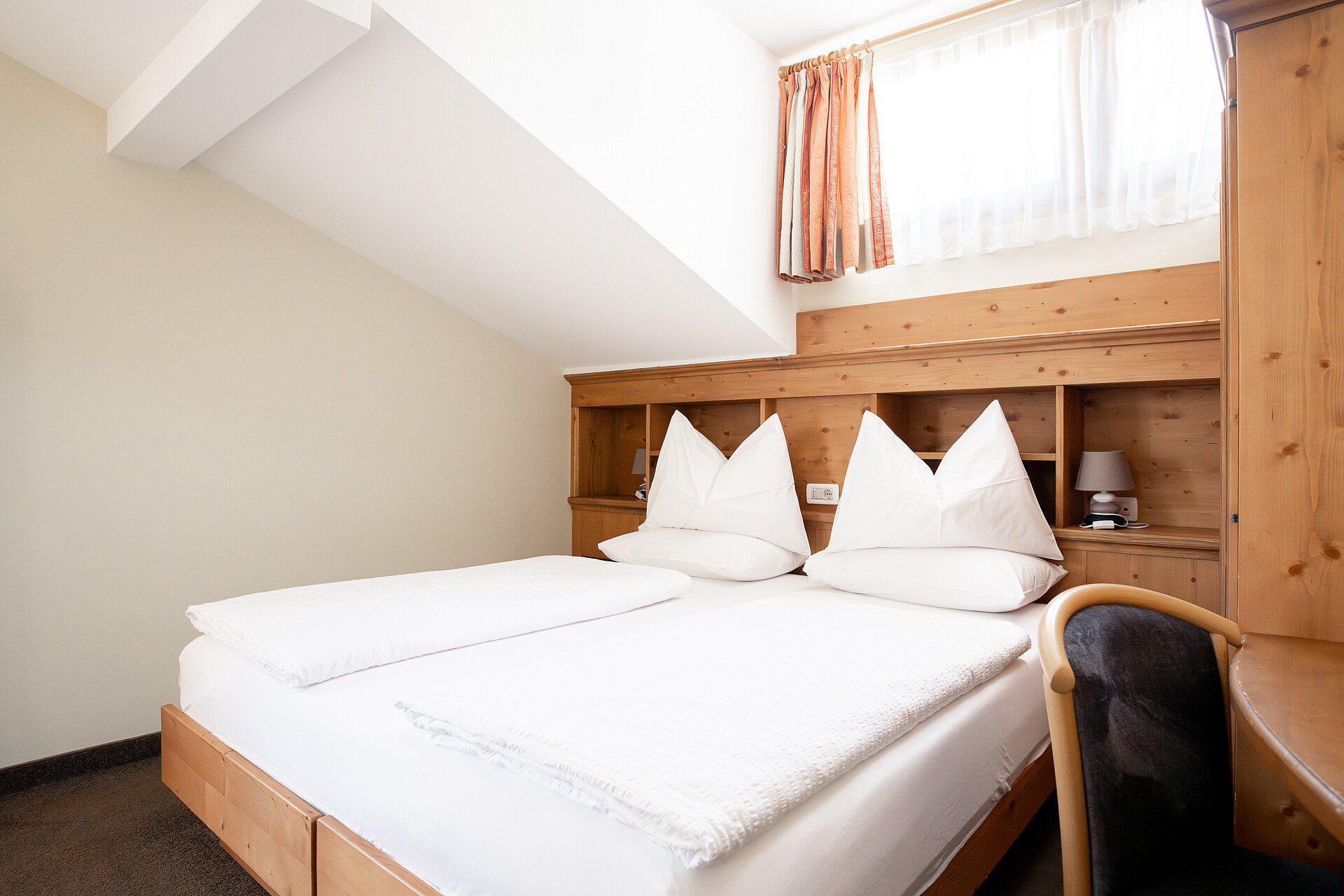 2 Double rooms/Quadruple room