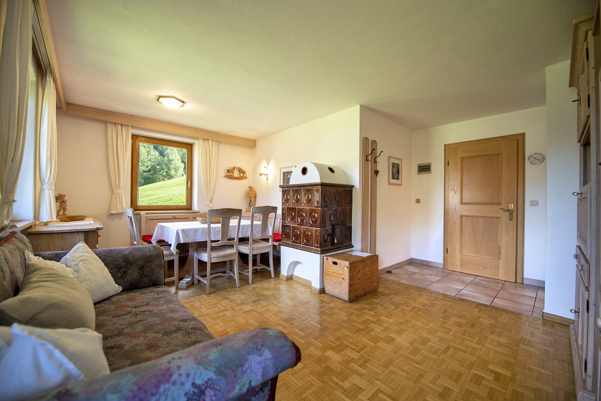 Ferienwohnung mit 3 Schlafzimmer, Balkon und Panor
