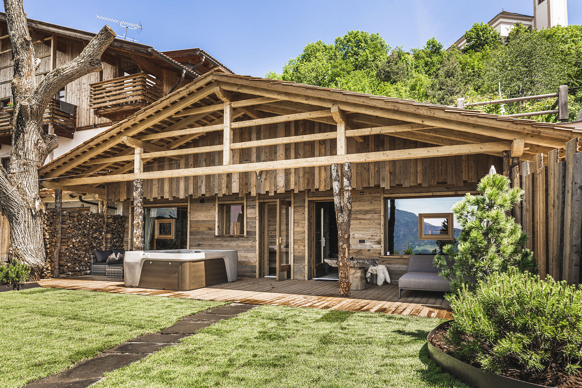 Luxury Lodge