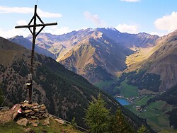 Circular hike to the lowest summit cross in the Schnalstal Valley (2,285 metres)