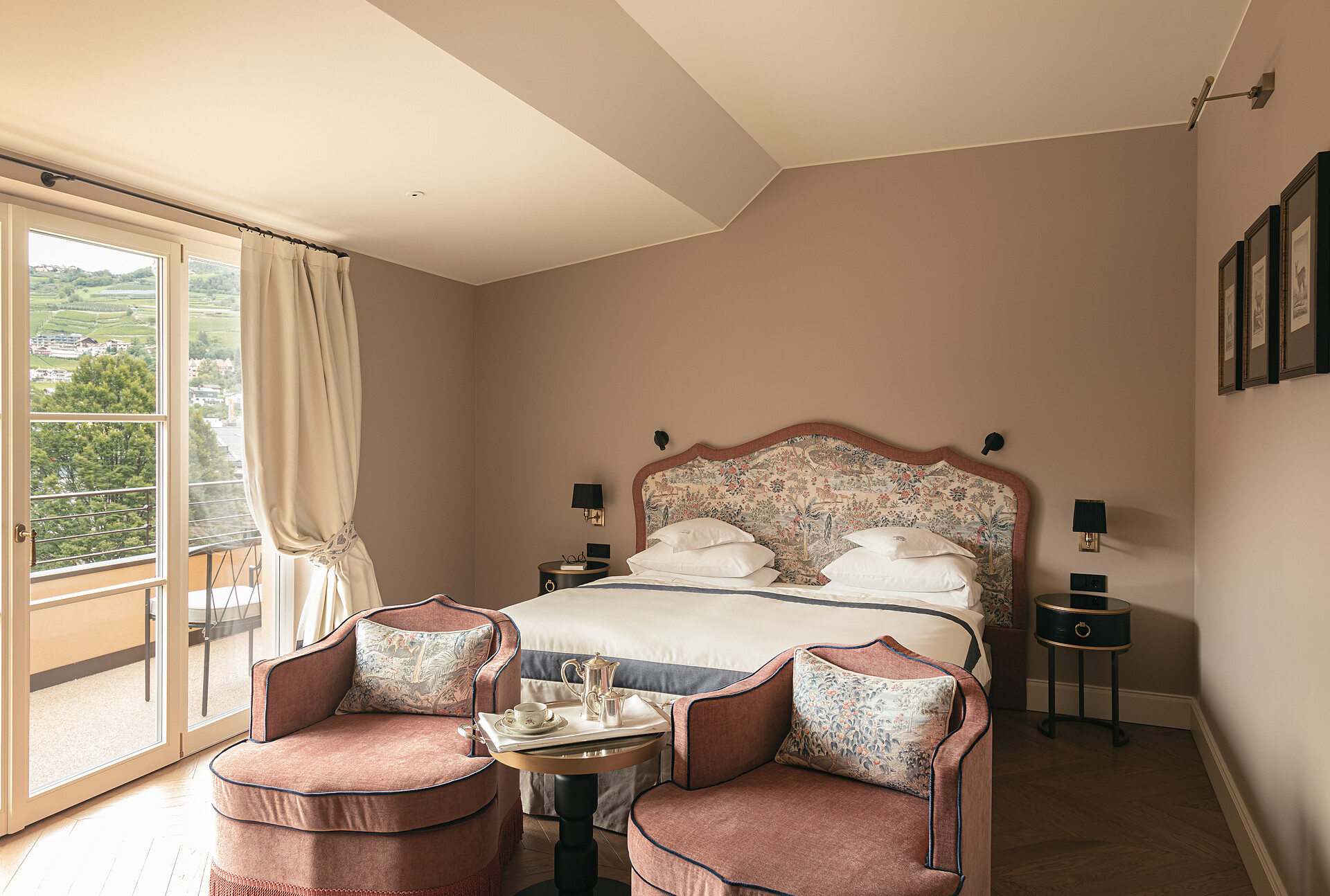 Double-bed room Deluxe Superior