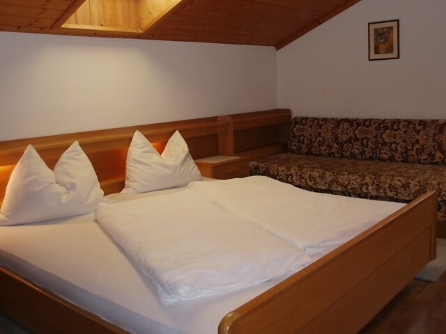 DOPPELBETTZIMMER