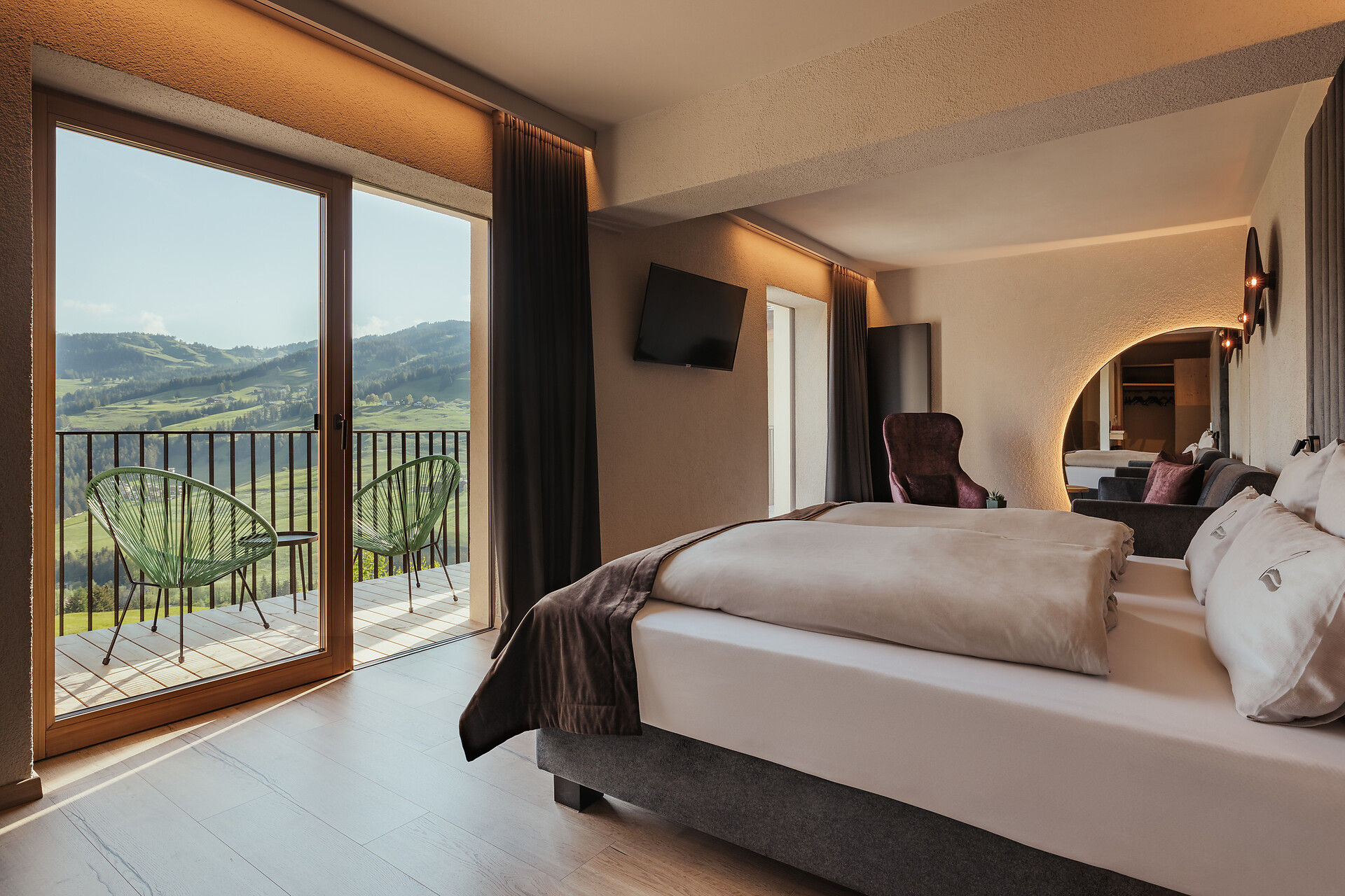 Valley comfort room